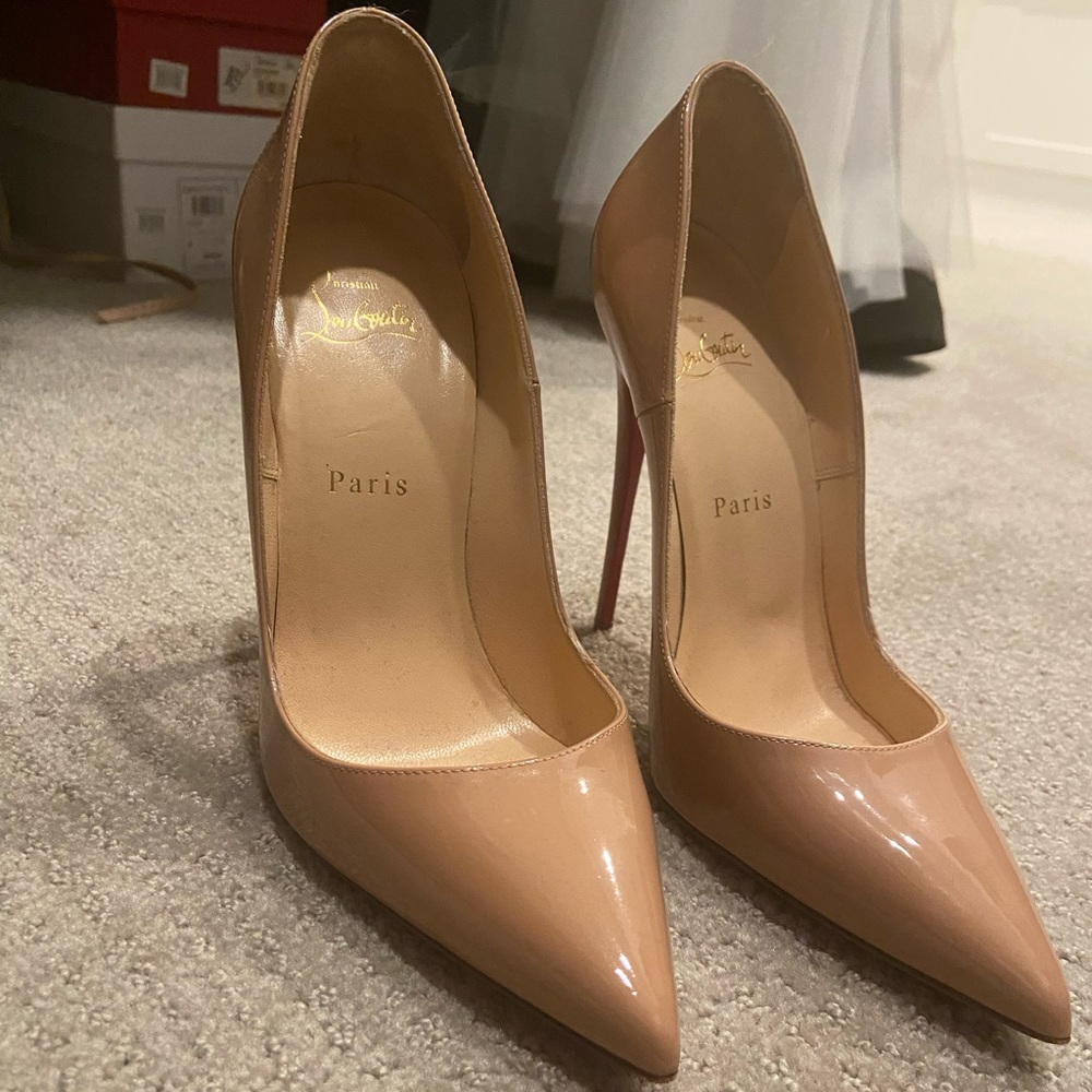 Christian Louboutin So Kate Nude Heels size 39